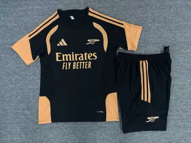 Image 2 de l’album 26-27 Arsenal Kids Training Soccer Suit