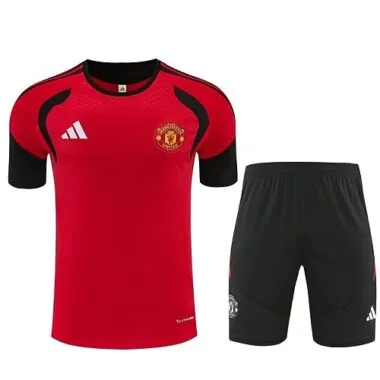 Immagine 3 dell’album Tuta da calcio per gli allenamenti del Manchester United, taglie 26-27