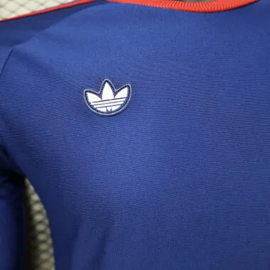 Immagine 6 dell’album Maglie da calcio retrò del Newcastle United del 26-27