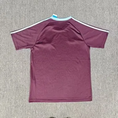 Imagem 2 do álbum 25-26 Aston Villa Soccer T-Shirts