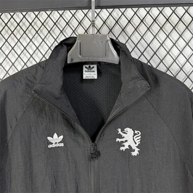 Imagem 2 do álbum 26-27 Chelsea Windbreaker Jackets