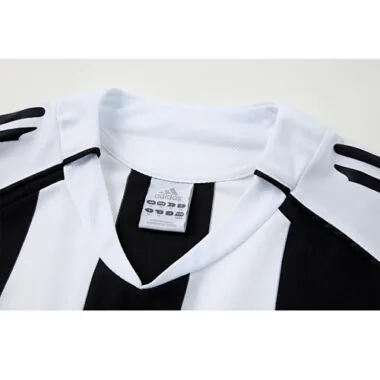 Newcastle United Retro-Fußballtrikots 2006 Albumbild 3