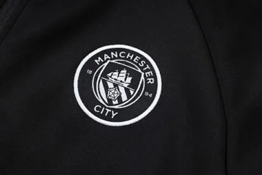 Imagen 5 del álbum 26-27 Manchester City Jackets