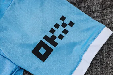 Image 6 de l’album Maillot à manches courtes et pantalon domicile Manchester City 25-26