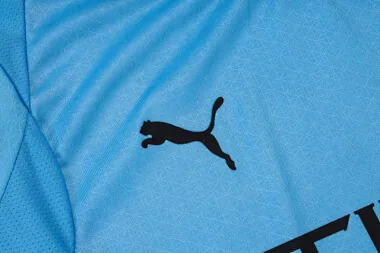 Image 8 de l’album Maillot à manches courtes et pantalon domicile Manchester City 25-26