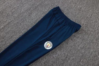 Image 21 de l’album Maillot à manches courtes et pantalon domicile Manchester City 25-26