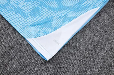 Image 9 de l’album Maillot d’entraînement de football Manchester City 25-26