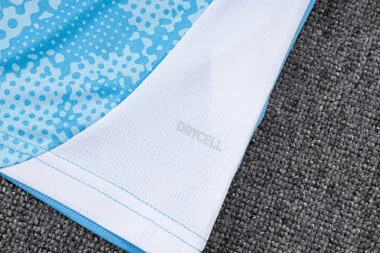 Image 10 de l’album Maillot d’entraînement de football Manchester City 25-26