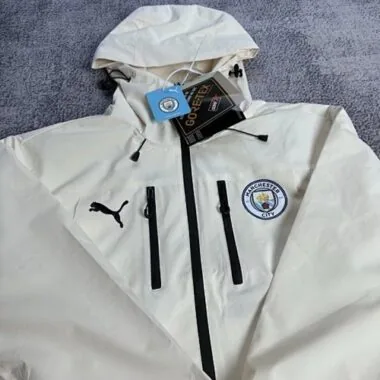 Image 14 de l’album Vestes coupe-vent Manchester City 25-26