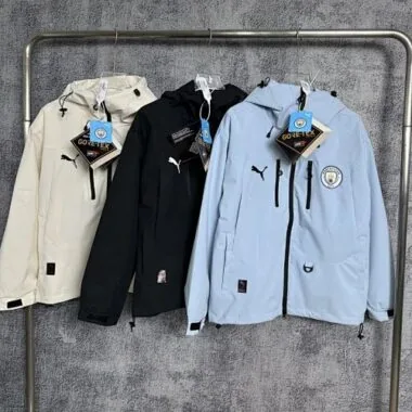 Image 18 de l’album Vestes coupe-vent Manchester City 25-26