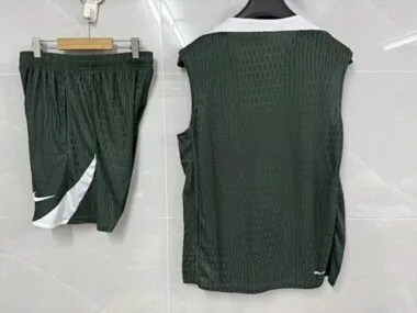 Image 2 de l’album Tenue d’entraînement de football Chelsea 25-26