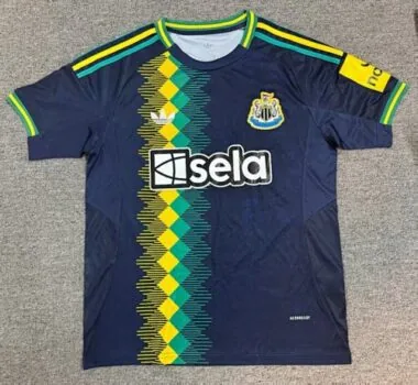 Maillots de football spéciaux Newcastle United n° 25 et 26