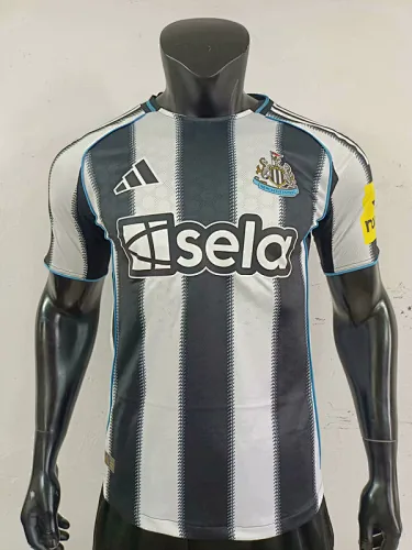 Maillots de football Newcastle United 25-26, version joueur (à domicile)