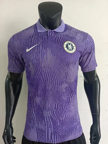 25–26 Chelsea-Fußballtrikots im Polo-Player-Stil