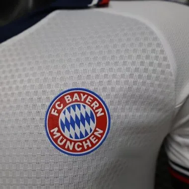 Imagem 2 do álbum 26-27 Bayern Away Player Version Soccer Jerseys