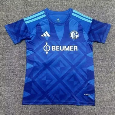 26–27 Schalke-Fußballtrikots