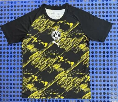 26–27 Dortmund Trainings-Fußballtrikots