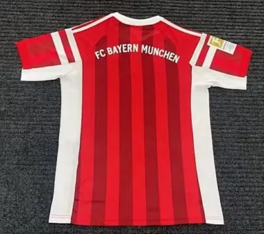 Immagine 2 dell’album Maglie da calcio casalinghe del Bayern 26-27