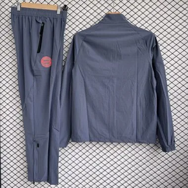 Imagem 5 do álbum 25-26 Bayern Windbreaker Jackets