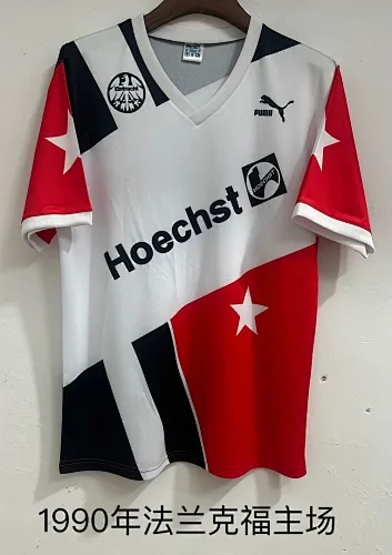 1990 Frankfurt – Fußball-Heimtrikots im Retro-Stil