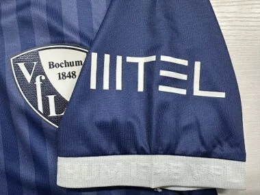 Imagem 6 do álbum Camisolas de futebol do Bochum para jogos em casa, n.º 26-27