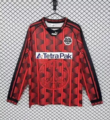 95-96 Frankfurt Heimtrikots im Retro-Stil