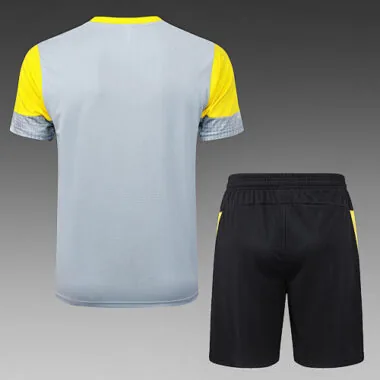 Imagem 2 do álbum Fato de treino de futebol do Dortmund 25-26