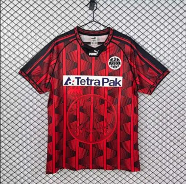 Camisetas de fútbol retro de la temporada 95-96 del Frankfurt (local)