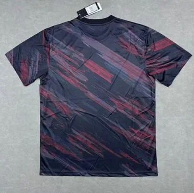 Imagem 2 do álbum 25-26 Bayern Training Soccer Jerseys