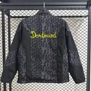 Imagen 2 del álbum Chaquetas cortavientos Dortmund 25-26