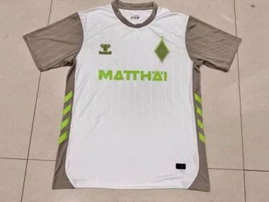 Camisetas de fútbol del Werder Bremen para partidos fuera de casa, 25-26