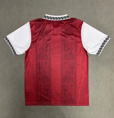Immagine 2 dell’album 25-26 Maglie da calcio speciali del Mainz