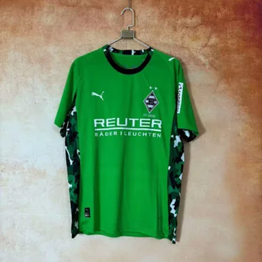 Camisetas de fútbol del Mönchengladbach para los partidos fuera de casa de los días 25 y 26