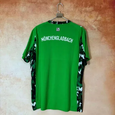 Imagem 2 do álbum Camisolas de futebol do Mönchengladbach para os jogos fora de casa de 25 e 26