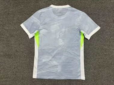 Imagem 2 do álbum 25-26 Wolfsburg Away Soccer Jerseys