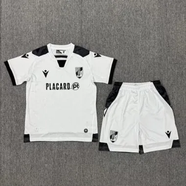 25-26 Guimarães thuisvoetbalshirts voor kinderen
