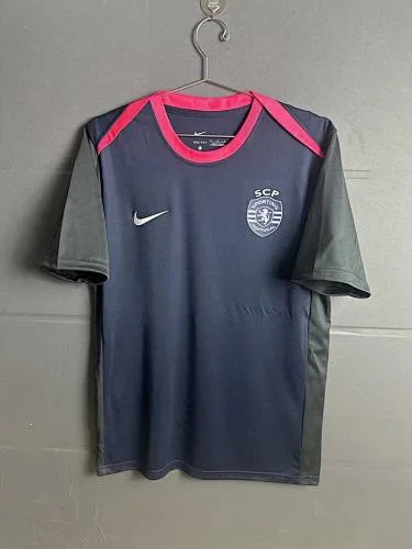 Maillots de football spéciaux du Sporting Lisbonne n° 26-27