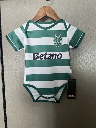 Maillots de football domicile du Sporting Lisbonne 25-26