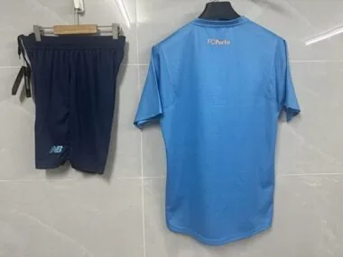 Imagem 2 do álbum Fato de treino de futebol do Porto 25-26