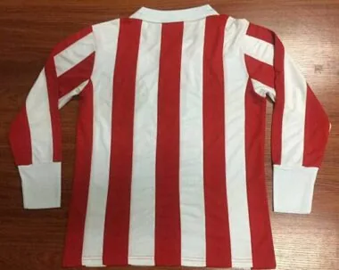 Imagen 2 del álbum Camisetas de fútbol de manga larga del centenario del Chivas