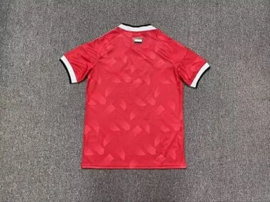 Image 2 de l’album Maillots de football à l’extérieur des Émirats arabes unis 2026