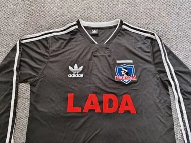 Imagem 2 do álbum 1997 Colo Retro Soccer Jerseys