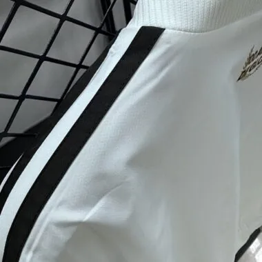 Imagen 6 del álbum 25-26 Colo Windbreaker Jackets