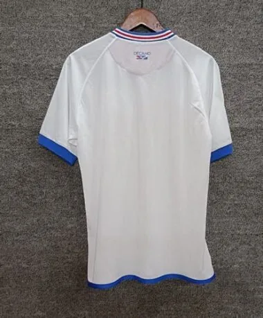 Imagen 2 del álbum 25-26 Nacional Training Soccer Jerseys