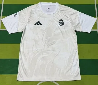 Camisetas de entrenamiento de fútbol del Real Madrid 26-27