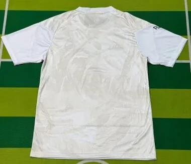 Imagem 2 do álbum 26-27 Real Madrid Training Soccer Jerseys