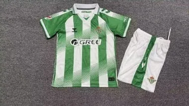 Camisetas de fútbol infantiles del Real Betis para partidos en casa, números 26 y 27