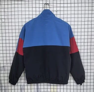 Imagem 2 do álbum 26-27 Barc Windbreaker Jackets