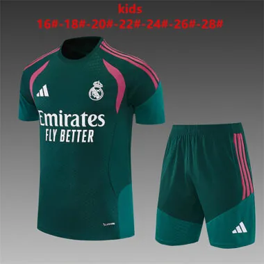 Equipación de fútbol para entrenamiento infantil del Real Madrid 26-27