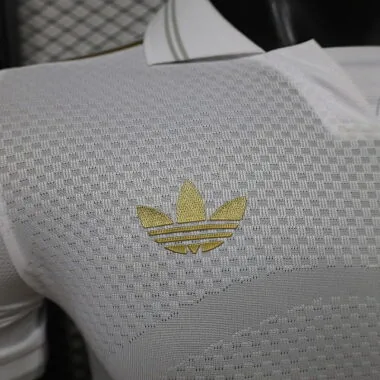 Imagen 6 del álbum Camisetas de fútbol del Real Madrid, versión especial de jugador, 26-27